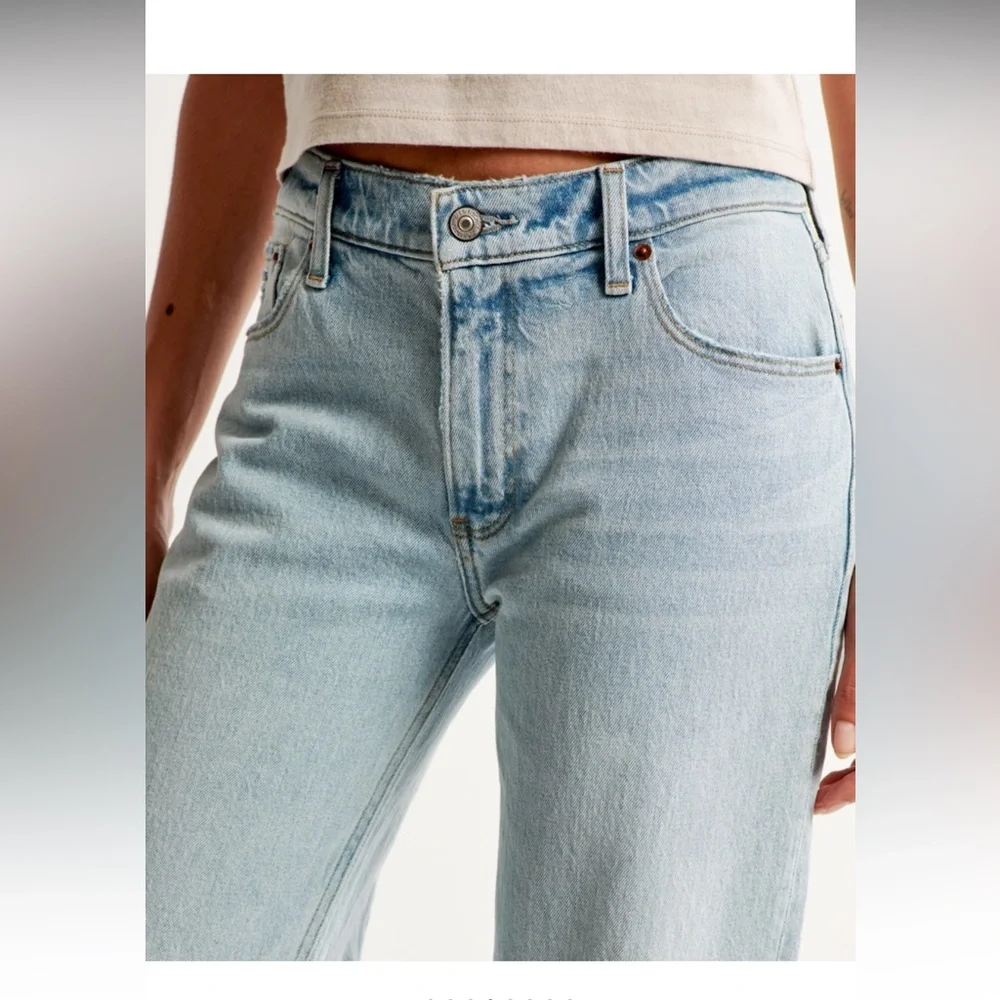 Abercrombie & Fitch The ‘90s Baggy Low Rise Jean Light Destroy Wash Size 26 - Picture 4 of 11